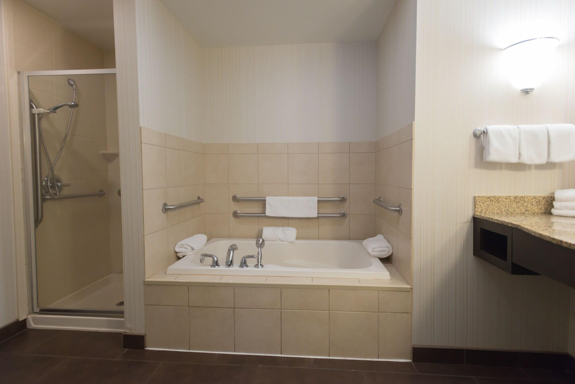 Hilton Garden Inn Merrillville Exterior foto