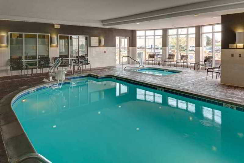 Hilton Garden Inn Merrillville Exterior foto